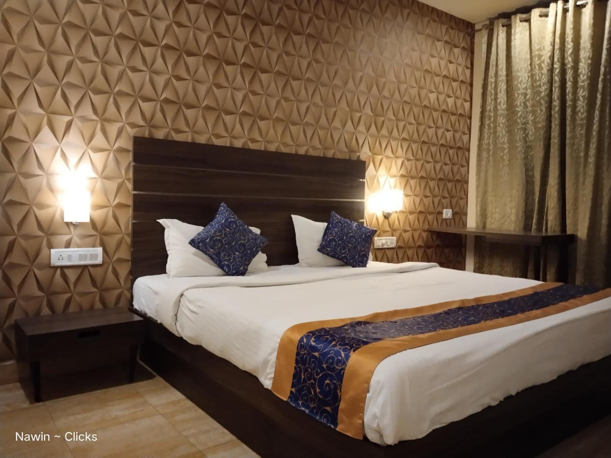 Redfox Hotel- Aminjikarai Madras Buitenkant foto